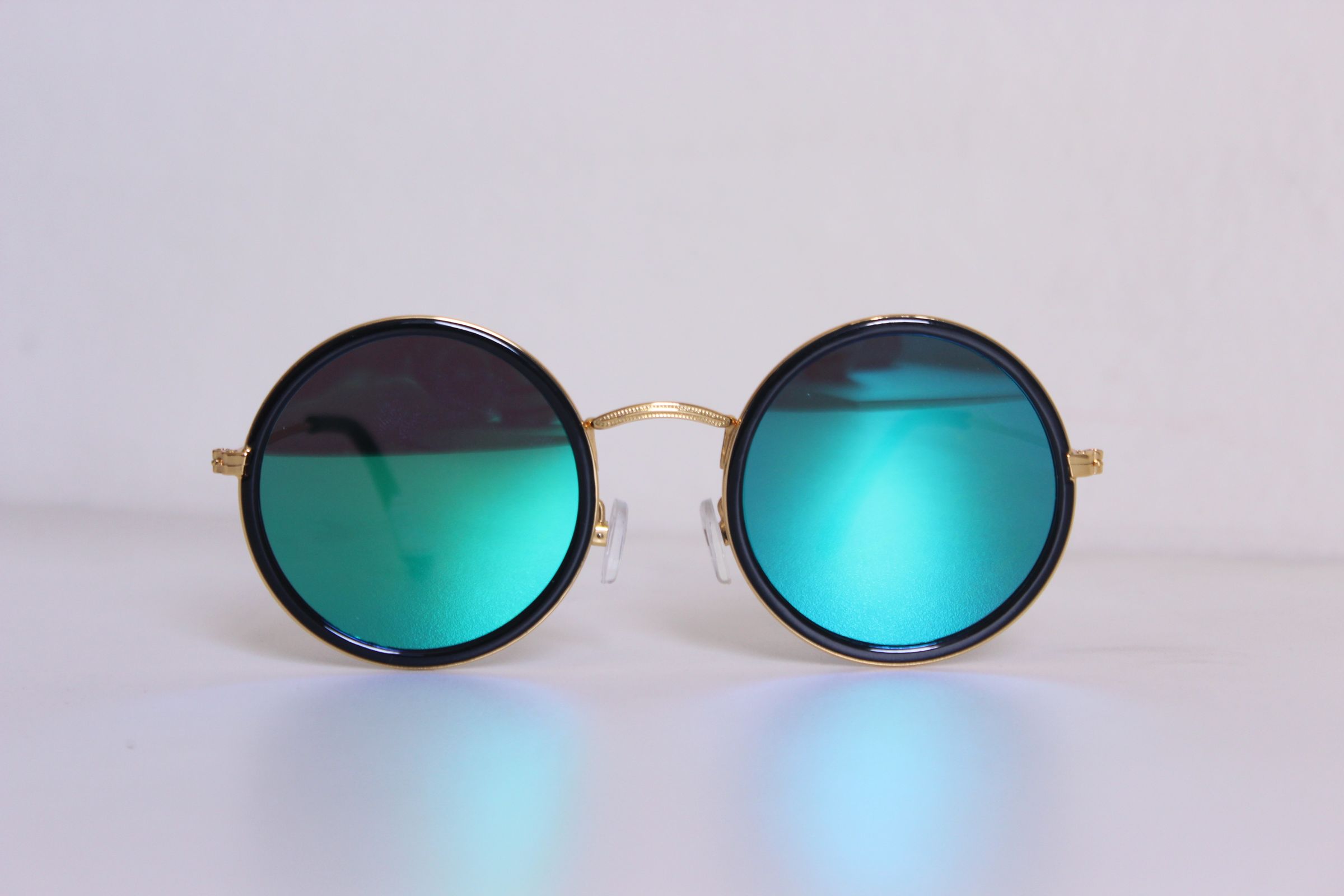 Round sunglasses